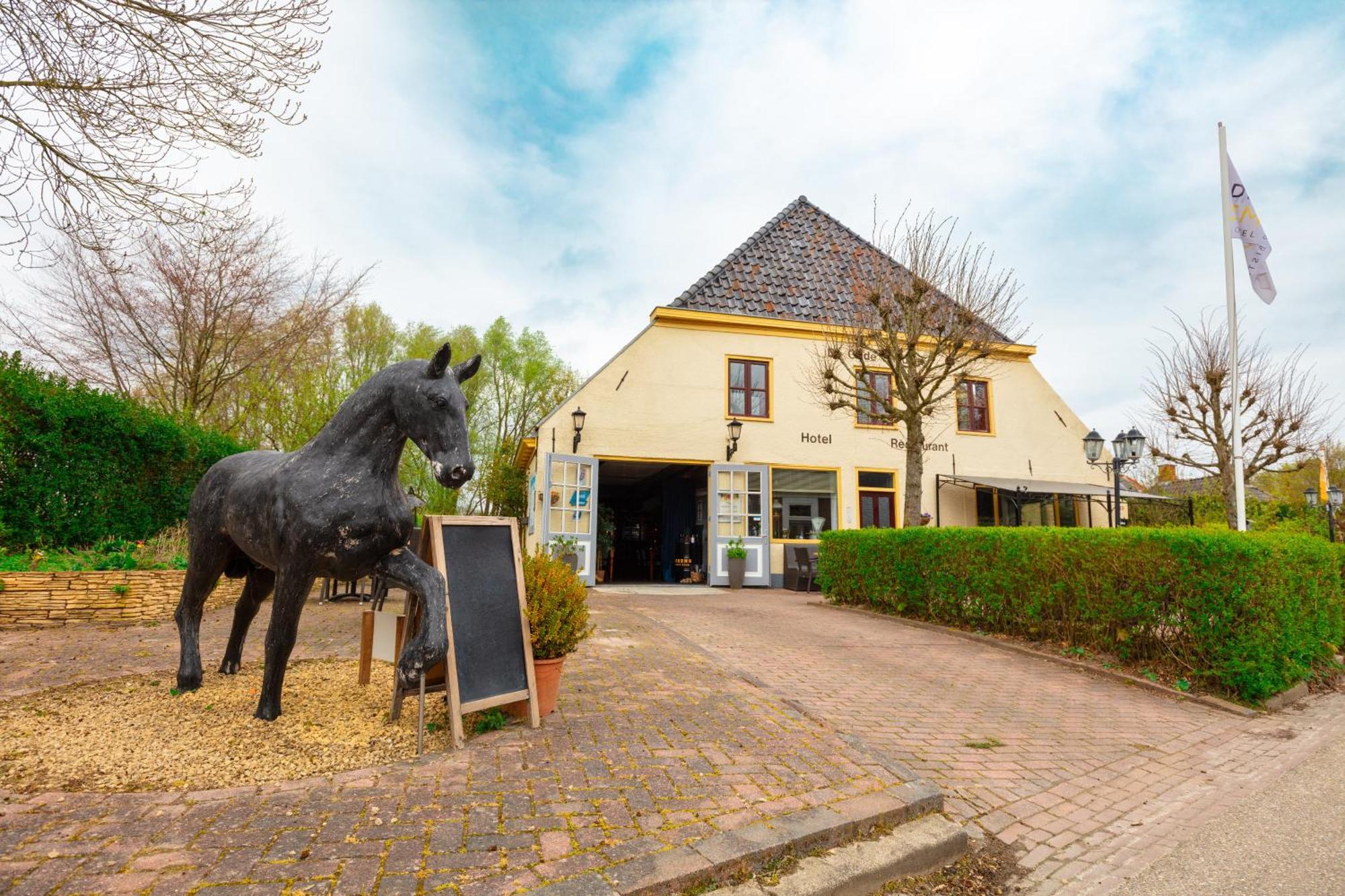Hotel De Oude Smidse Westernieland Esterno foto